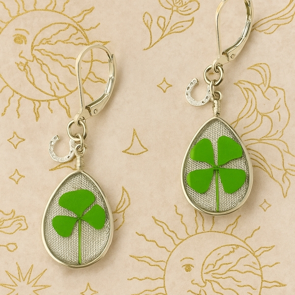 4 Leaf clover resin drop earrings with sparky horseshoe charms - Picture 1 of 3